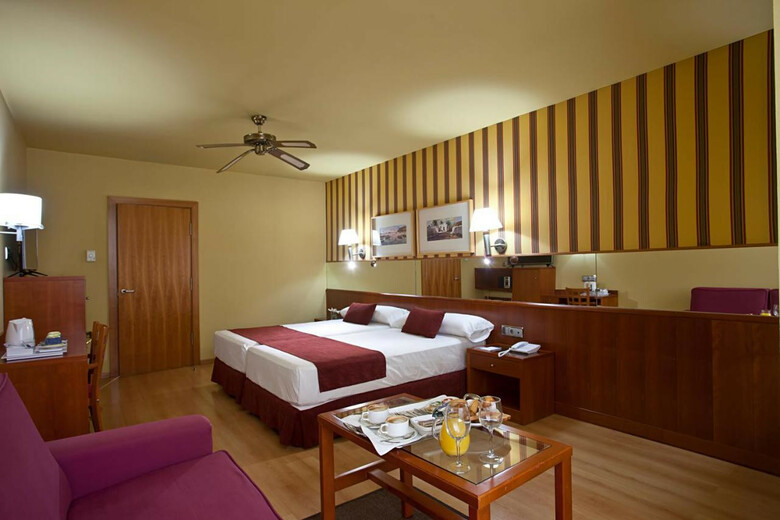 Hotel Ilunion Les Corts Spa