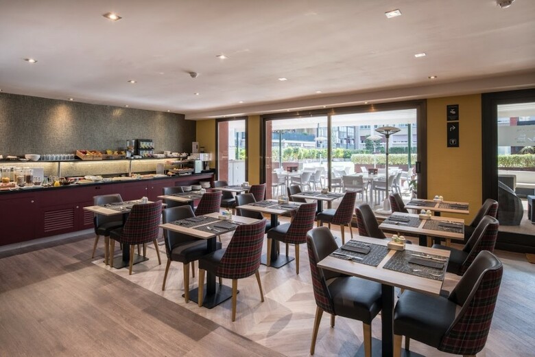 Hotel The Moods Oasis