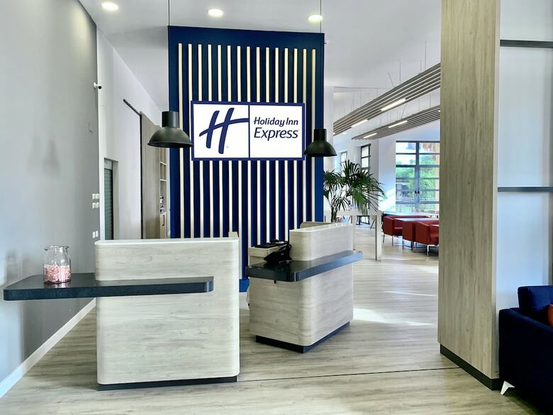 Hotel Holiday Inn Express Ciudad De Las Ciencias