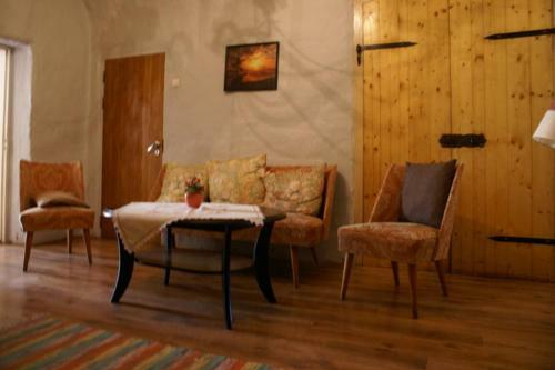 Posada Guesthouse Kadrina M�is