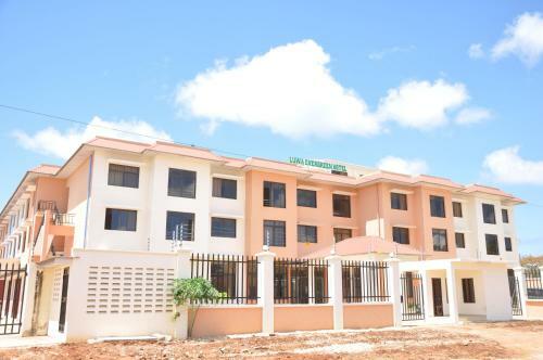 Luwa Evergreen Hotel