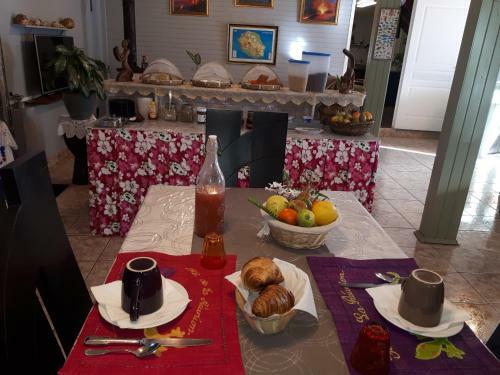 Hostal Les Grevilleas '' Chambres Et Table D'h�tes