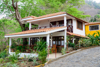 Aparthotel Apoyo Resort & Conference Center