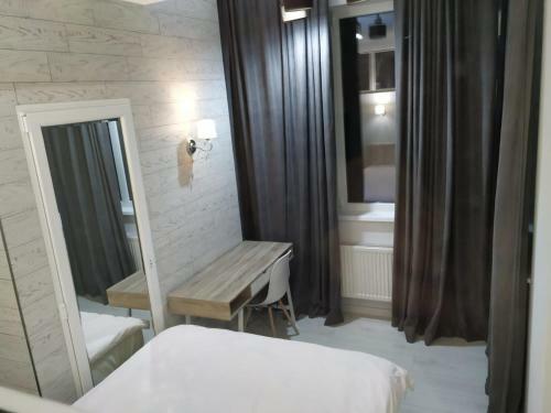 Main Street Sky House Two Bed Room Apartment