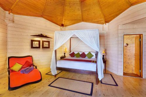 Hotel Komandoo Island Resort & Spa