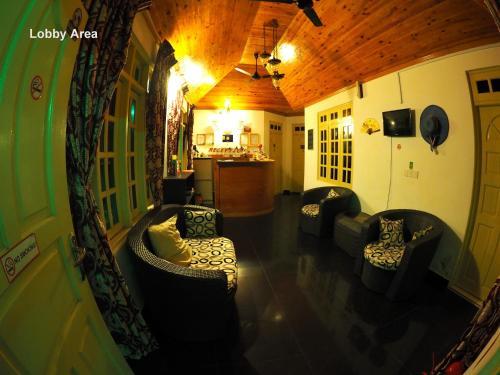 Hostal Equity Beach Holiday Bungalow