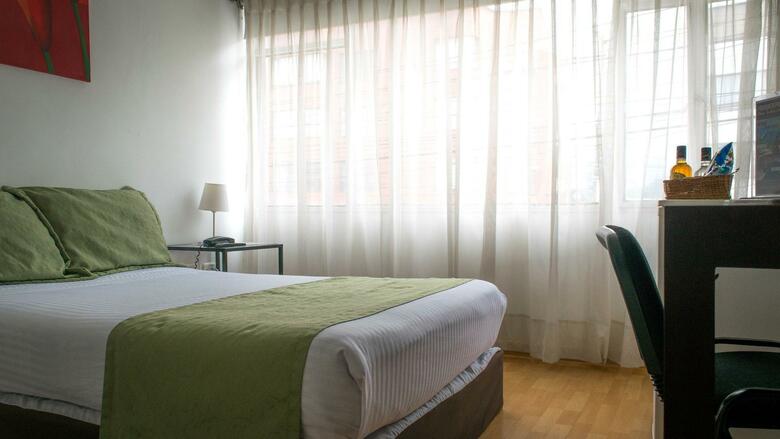 Hotel Portal De Mil�n