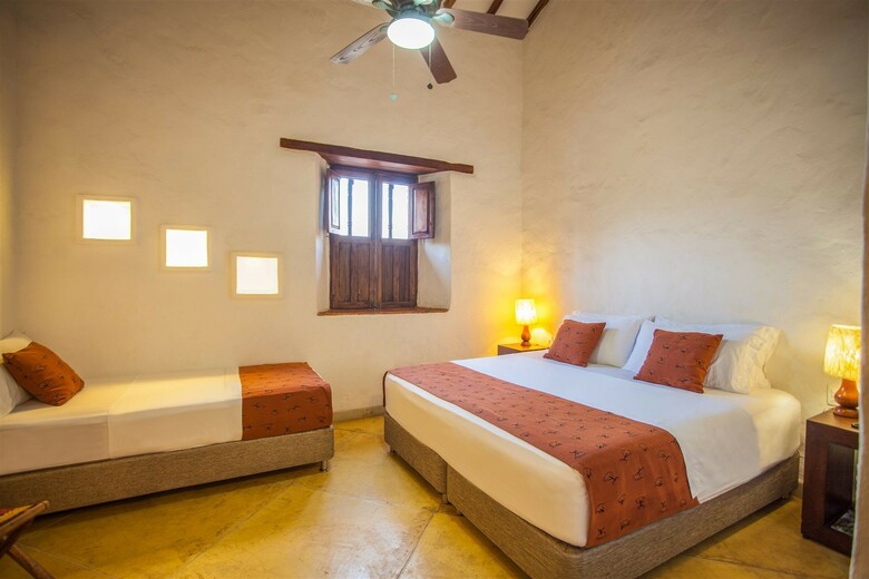 Hotel Hicasua Y Centro De Convenciones