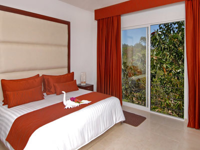 Villa Azalea Inn & Organic Farm