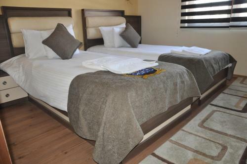 Abi Hotel