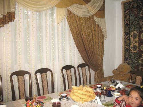 Hostal Guest House Adamkaly