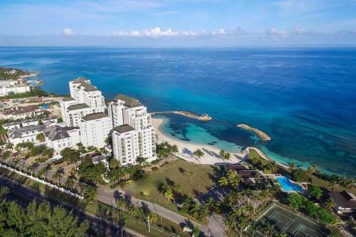 Apartamento Luxury 2br Home Facing Beach W/pool Montego Bay #5