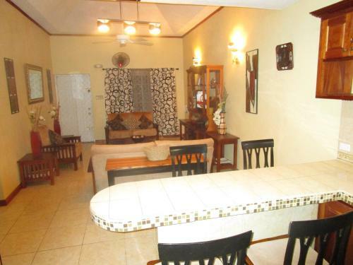 The Residence Portmore Apartment 1