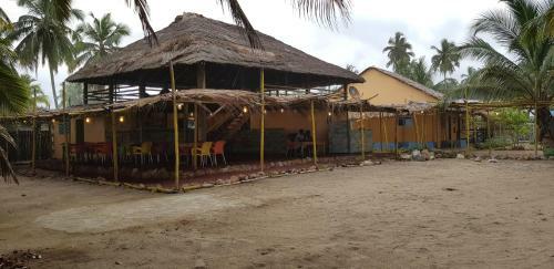Hostal African Vibrations Beach Resort