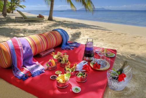 Hotel Vomo Island Resort