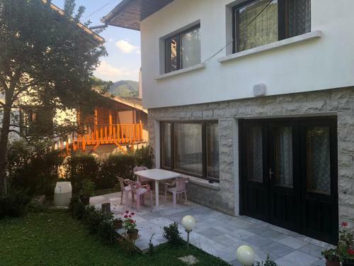 Hostal Luylyana Guesthouse