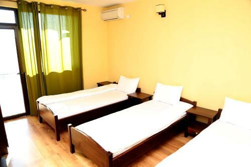 Hostal Complex Trakite