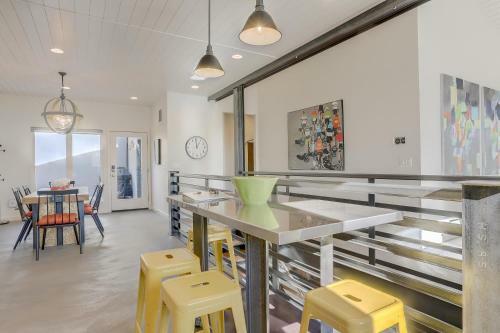 Portland Pearl-ac-by Dt-3br/2.5b