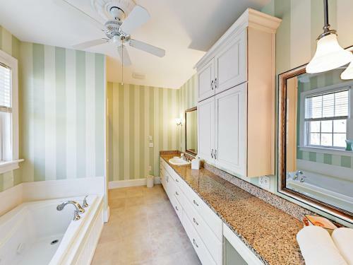 7 Apple Hill Lane Home