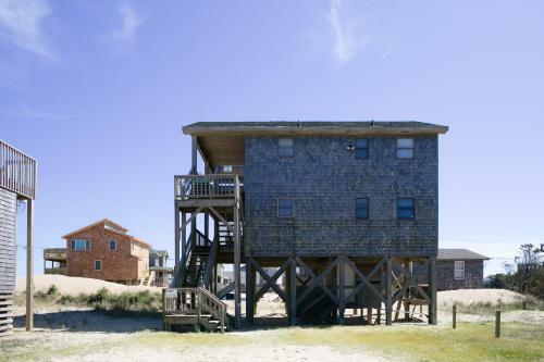 Outer Banks Motel-cape And Tower Cottages