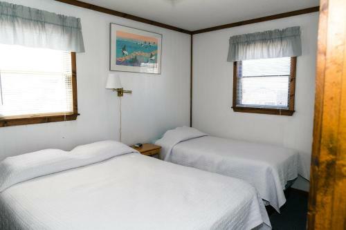 Outer Banks Motel-cape And Tower Cottages