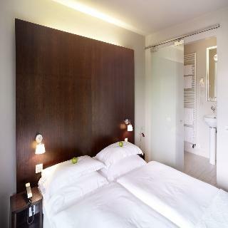 The New Yorker Hotel