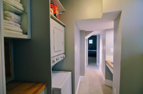 1331 Northwest Apartment #1066 Apts