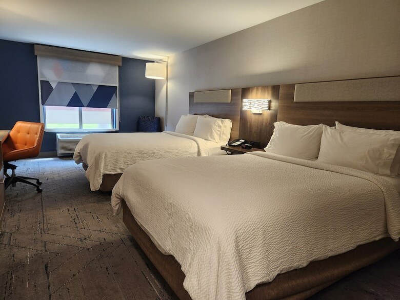 Holiday Inn Express Hotel & Suites Crawfordsville