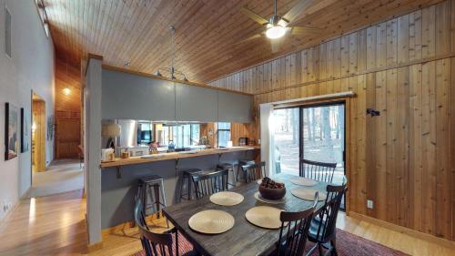 Family Mountain Chalet - 2br/2ba