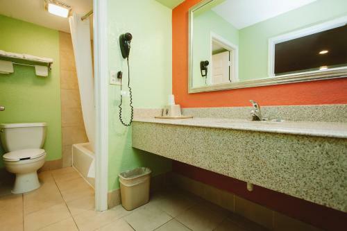 Motel Palace Inn - Channelview