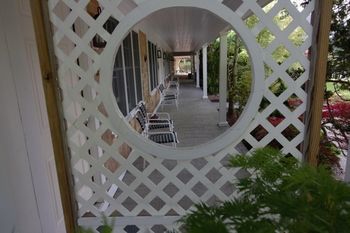 Hotel Pleasant Bay Village Resort