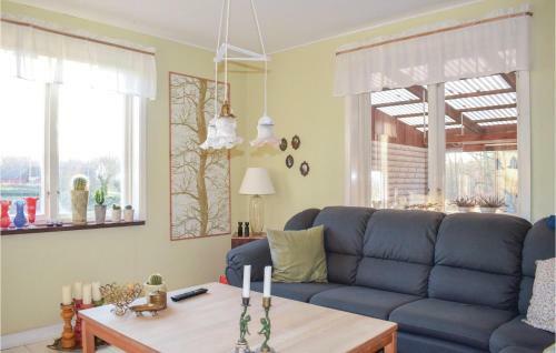 Three-bedroom Holiday Home In Ryd