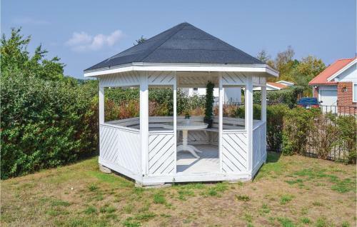 Eight-bedroom Holiday Home In Ebeltoft
