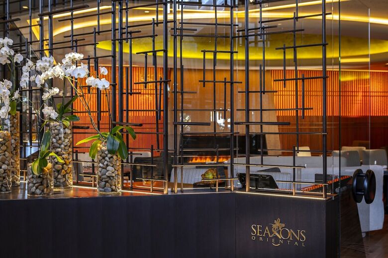 Four Seasons Hotel