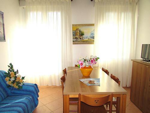 Apartment In Bibione 35334