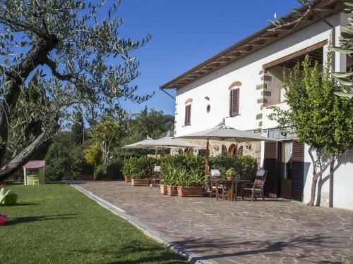 Modern Apartment In Larciano With Swimming Pool