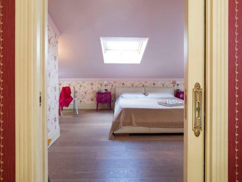 Donnalucata Villa Sleeps 8 Pool Wifi