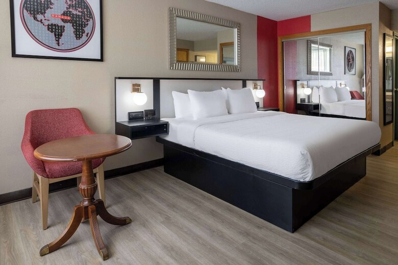 Hotel Ramada By Wyndham Rome - Verona