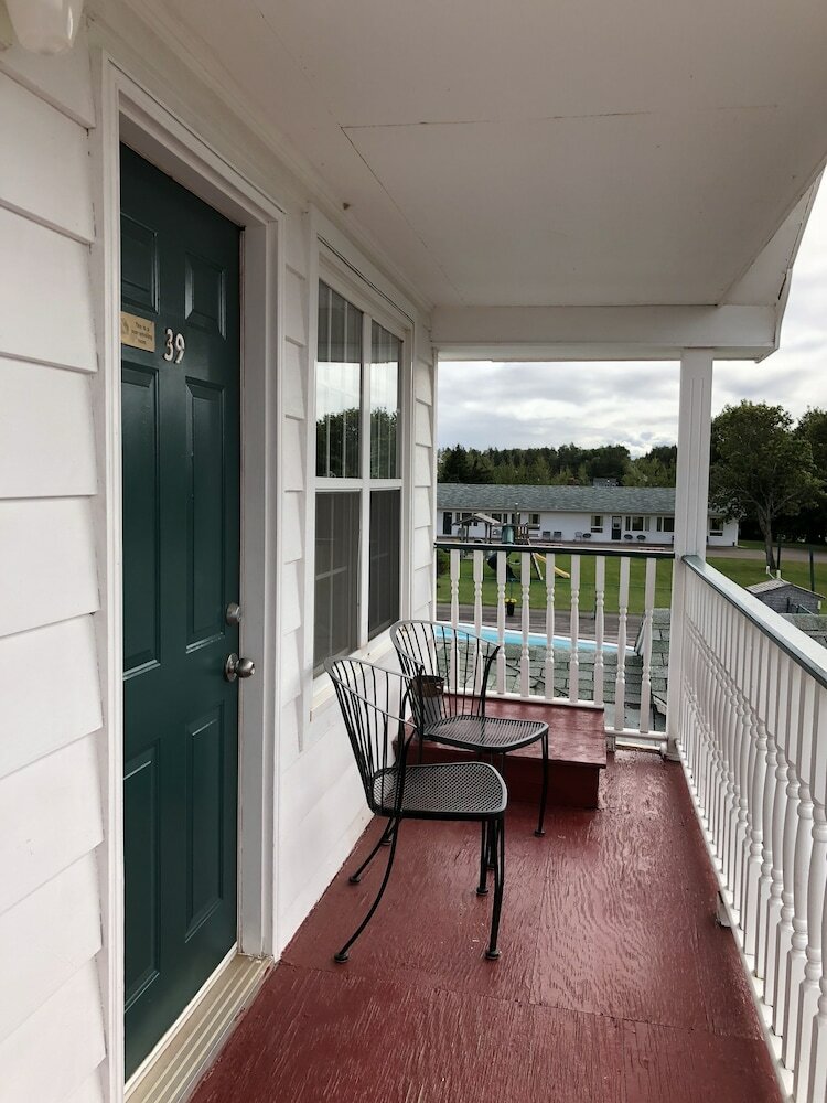Anne Shirley Motel & Cottages