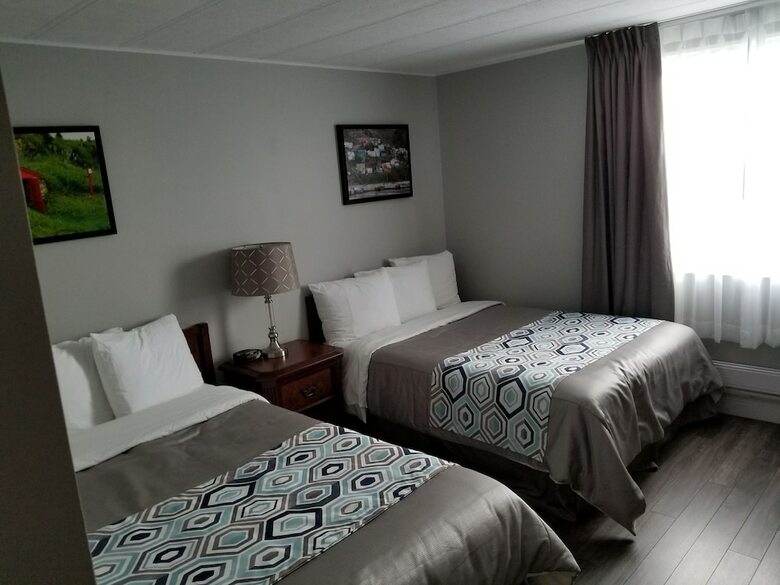 Motel Edge Of The Avalon Inn