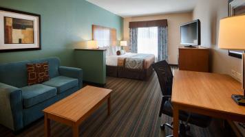 Best Western Plus Seminole Hotel & Suites