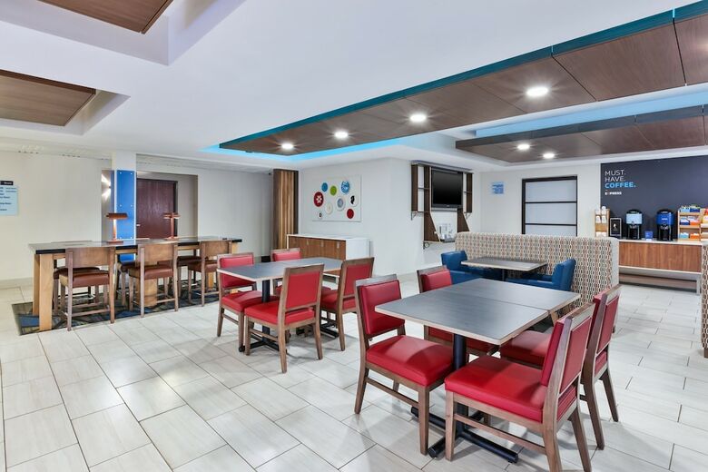 Hotel Holiday Inn Express And Suites Three Rivers