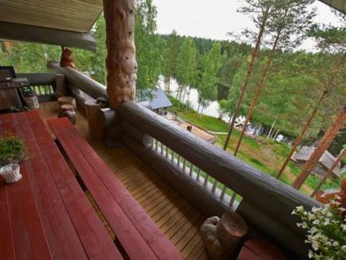 Holiday Home Juurakkopirtti