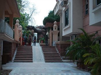 Hotel Ananda Krishna Van