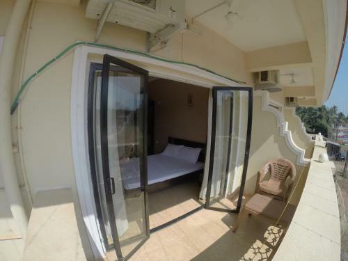 Ocean Crest Hotel