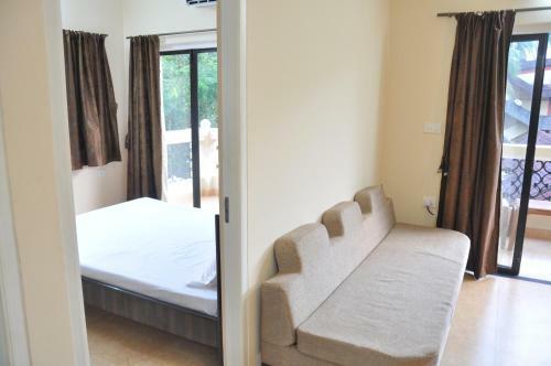 Ocean Crest Hotel