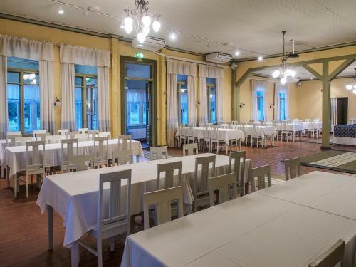Runni Manor Country House Hotel
