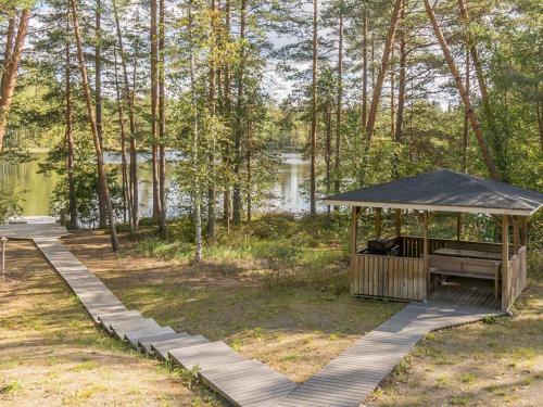 Holiday Home Valkealammi