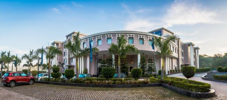Hotel Golden Tulip Chandigarh, Panchkula