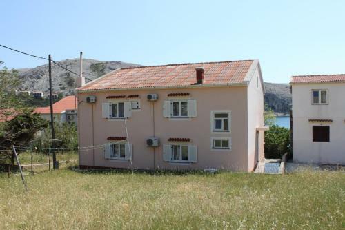 Hostal Quadruple Room Metajna 6378g